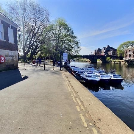 The Davey Tower, Medieval Riverside House York Bagian luar foto