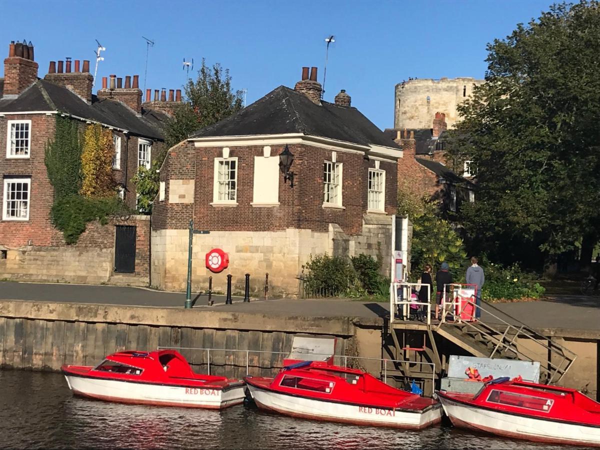 The Davey Tower, Medieval Riverside House York Bagian luar foto